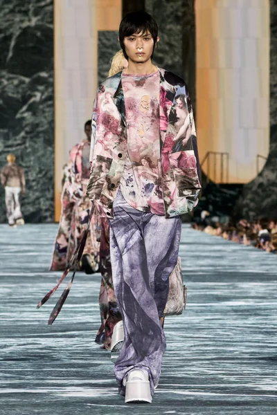 Look 43